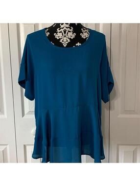 Lila Women's Blue Blouse Size L Asymmetrical Hem Short Sleeve Casual